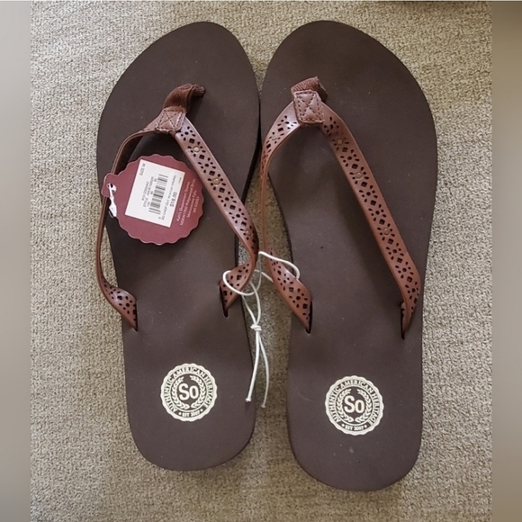 Women's cut-out flip-flops - Picture 1 of 4